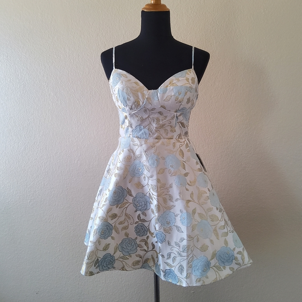 B. Darling Metallic Floral Mini Fit and Flare Dress Cocktail Dress Size 7/8